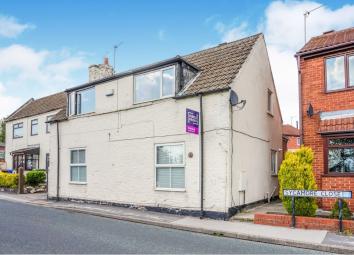 Detached house For Sale in Hull