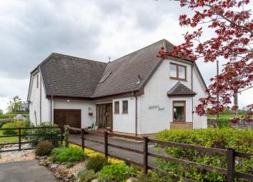 Detached house For Sale in Kilmarnock