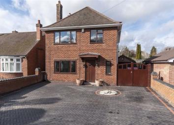 Detached house For Sale in Alfreton