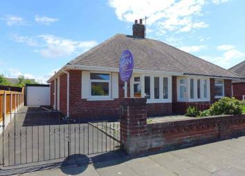 Semi-detached bungalow For Sale in Thornton-Cleveleys