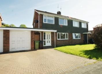 Semi-detached house To Rent in Chester