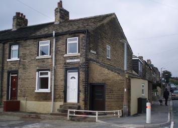 End terrace house For Sale in Huddersfield