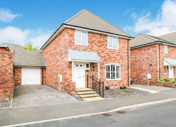 Detached house For Sale in Barry