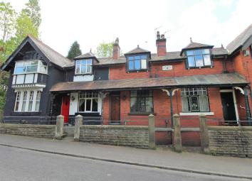 Terraced house For Sale in Heywood