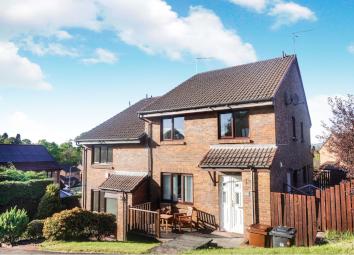 Terraced house For Sale in Johnstone