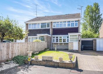 Semi-detached house To Rent in Swindon