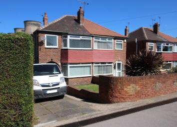 Semi-detached house For Sale in Knottingley