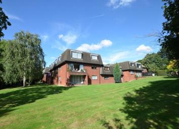 Flat To Rent in Northwood
