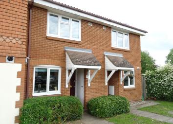 Terraced house For Sale in Addlestone