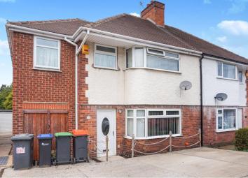 Semi-detached house For Sale in Sutton-in-Ashfield