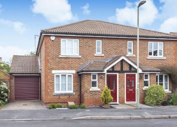 Semi-detached house For Sale in Didcot