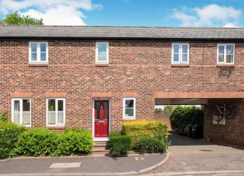 Terraced house For Sale in St.albans