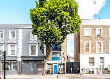 End terrace house For Sale in London