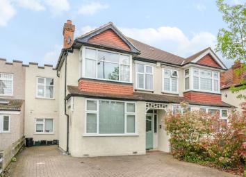 Flat To Rent in Beckenham