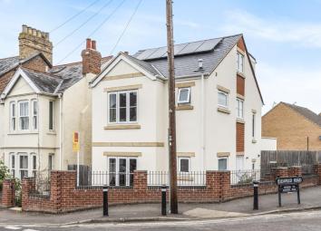 Detached house For Sale in Oxford