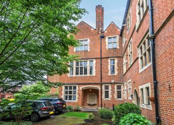 4 Bedroom End terrace house to rent
