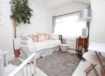 Terraced house For Sale in Uxbridge