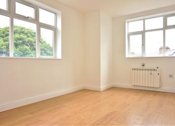 Flat To Rent in Brentford