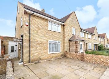 End terrace house For Sale in Uxbridge