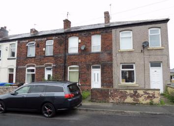 Terraced house For Sale in Heywood