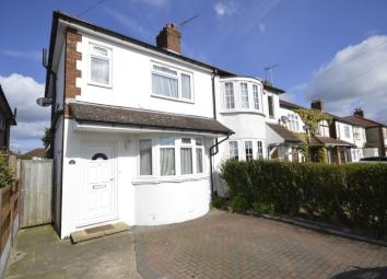 Semi-detached house To Rent in Uxbridge