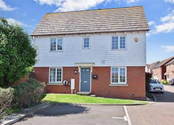 Semi-detached house For Sale in Sheerness