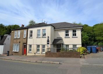Flat To Rent in Amersham