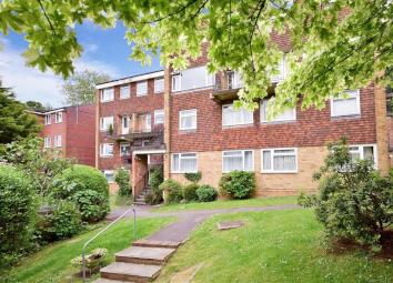 Flat For Sale in Haywards Heath