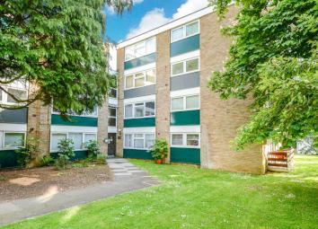 Flat For Sale in St.albans