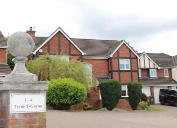 Detached house For Sale in Blackwood