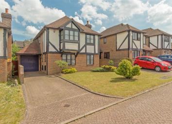Detached house For Sale in Sittingbourne