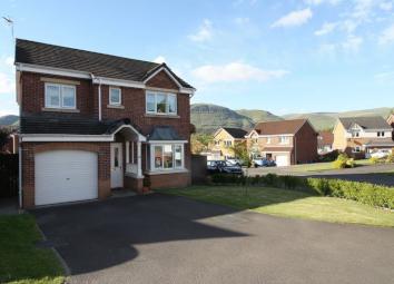 Detached house For Sale in Alloa