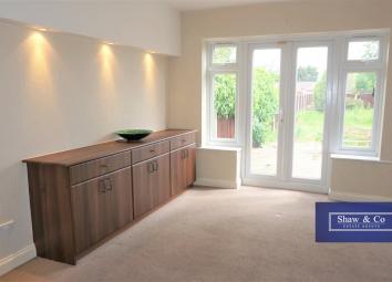 Semi-detached house To Rent in Hayes