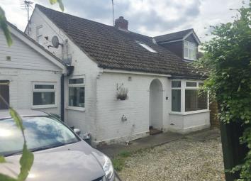 Semi-detached bungalow For Sale in York