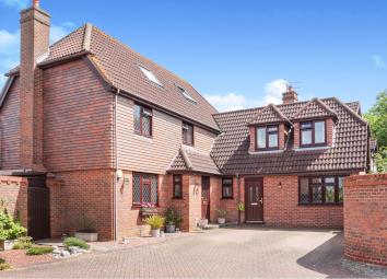6 Bedroom Detached house for sale