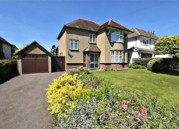 Detached house For Sale in Abbots Langley
