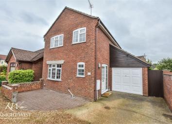 Detached house For Sale in Colchester