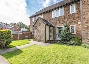 Flat For Sale in Farnborough