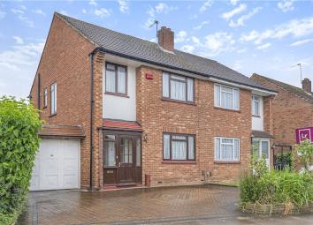 Semi-detached house For Sale in Northolt