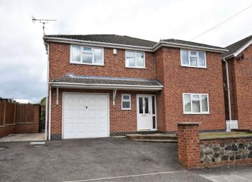 Detached house For Sale in Alfreton