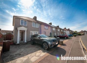 End terrace house For Sale in Dagenham