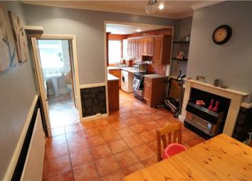 Terraced house To Rent in Gravesend