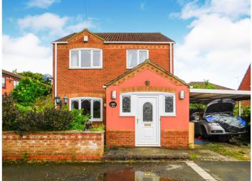 Detached house For Sale in Barton-upon-Humber