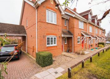 3 Bedroom End terrace house for sale