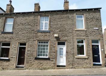 Terraced house For Sale in Bingley