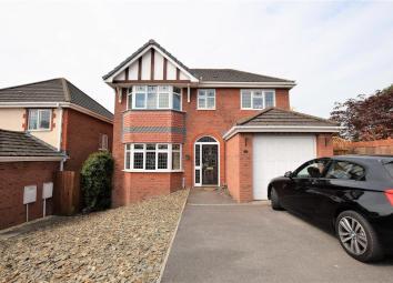 Detached house For Sale in Barry