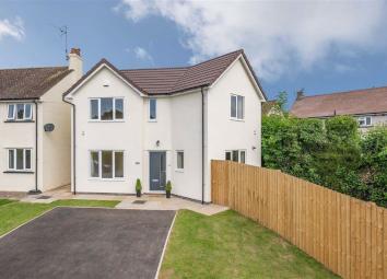 Detached house For Sale in Usk