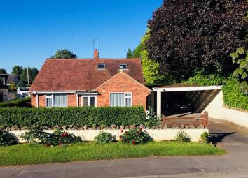 Detached bungalow For Sale in Knaresborough