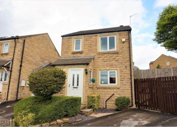 Detached house For Sale in Halifax