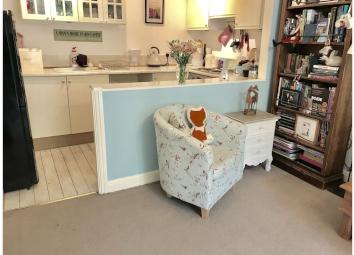 Flat For Sale in Oldham